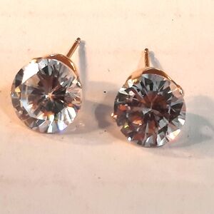 14K Solid Gold Earings Studs ,need Put Together
